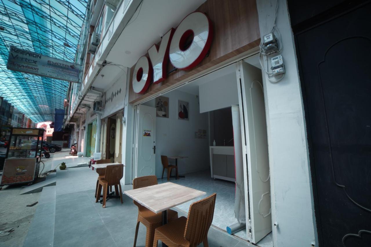 Oyo 90830 Multatuli Guest House 메단 외부 사진