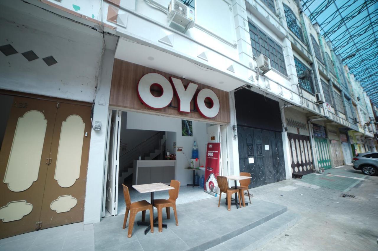 Oyo 90830 Multatuli Guest House 메단 외부 사진