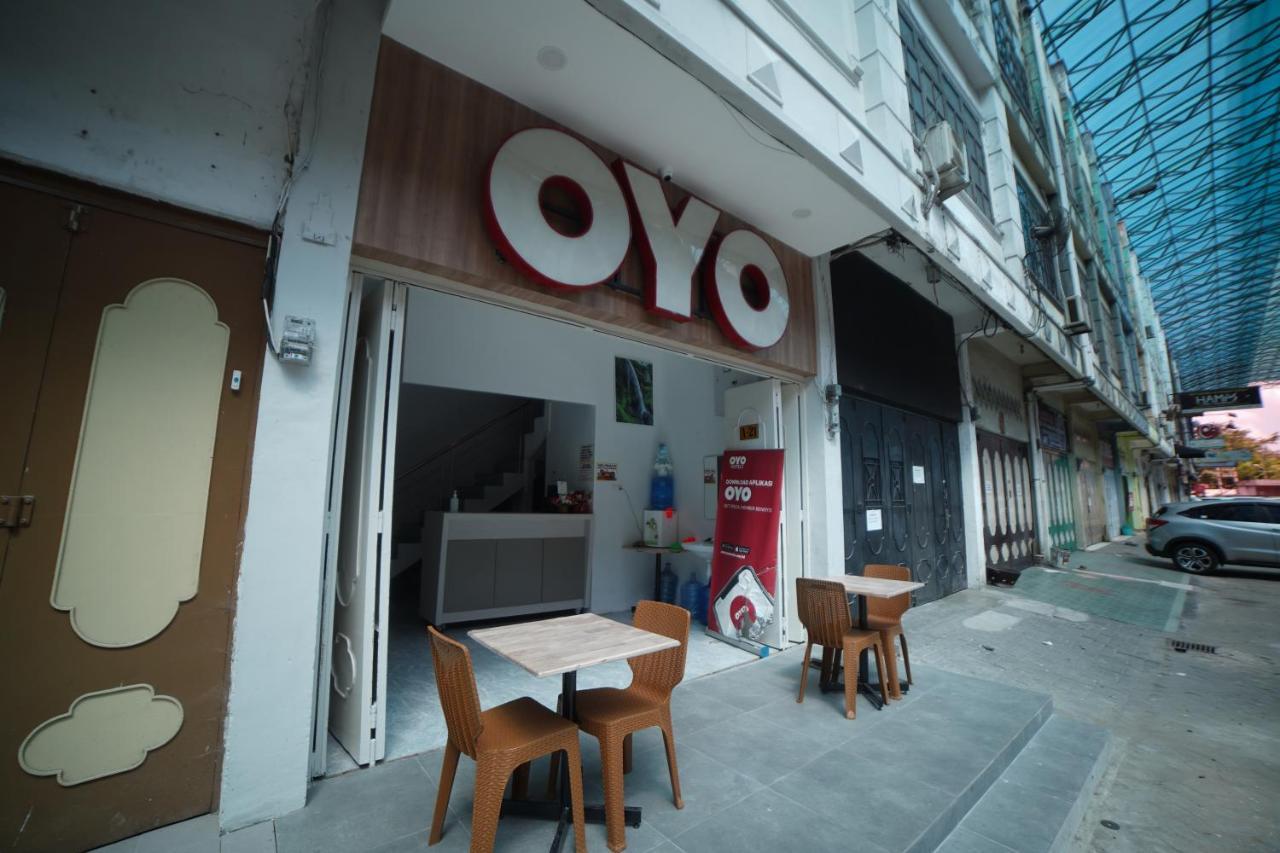 Oyo 90830 Multatuli Guest House 메단 외부 사진