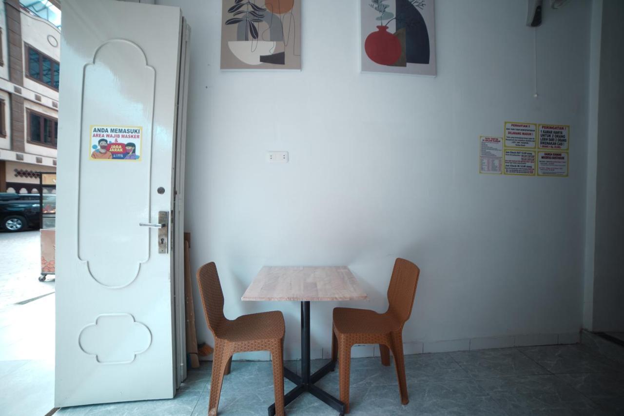 Oyo 90830 Multatuli Guest House 메단 외부 사진