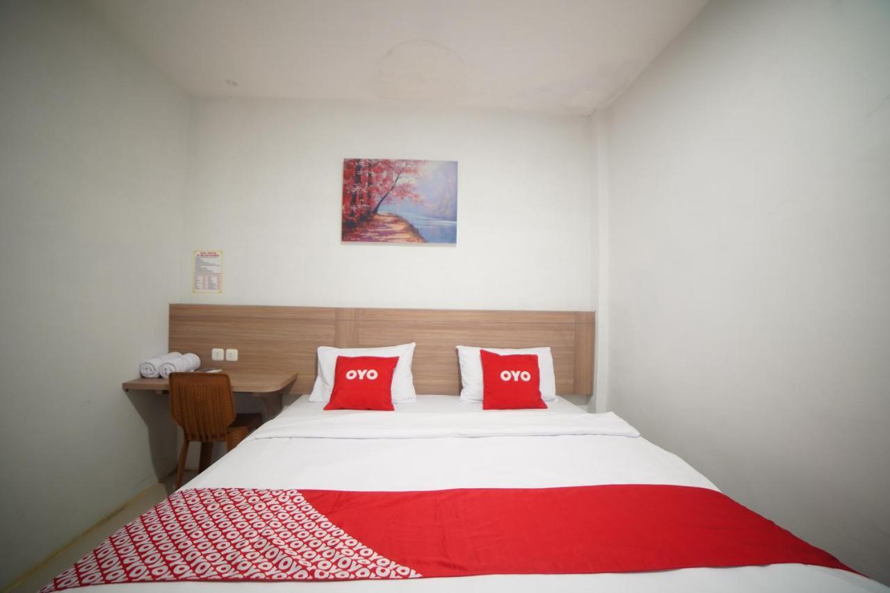 Oyo 90830 Multatuli Guest House 메단 외부 사진