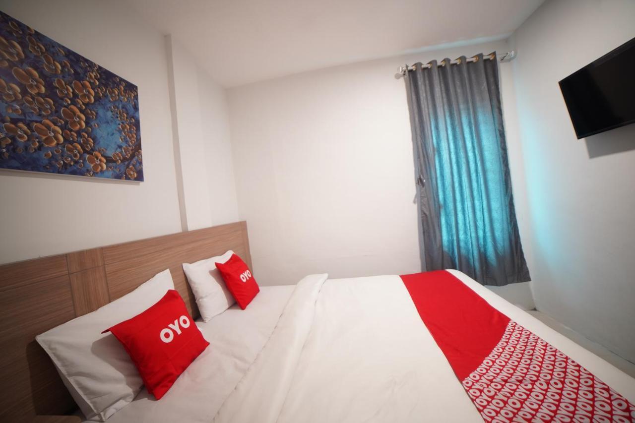 Oyo 90830 Multatuli Guest House 메단 외부 사진