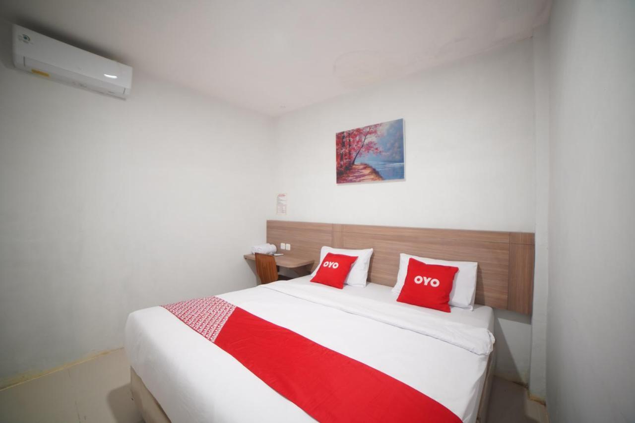 Oyo 90830 Multatuli Guest House 메단 외부 사진