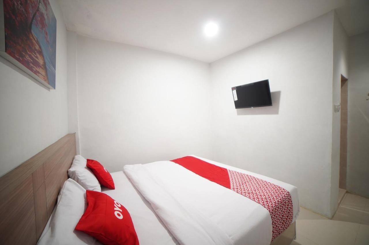 Oyo 90830 Multatuli Guest House 메단 외부 사진