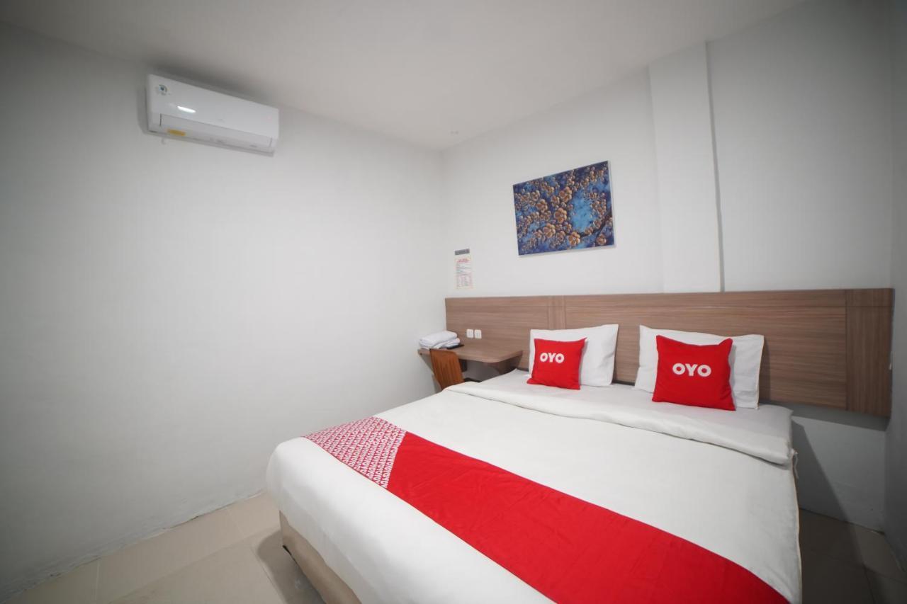 Oyo 90830 Multatuli Guest House 메단 외부 사진