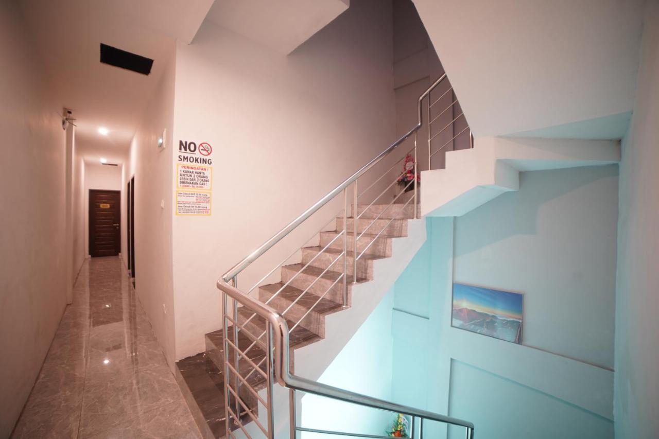Oyo 90830 Multatuli Guest House 메단 외부 사진